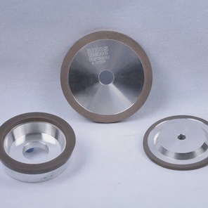 Сверхтвердый шлифовальный круг на основе смоляной связке